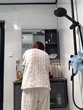 Snapshot of Aimeil chatting on 03/13/25, 07:20 Aimeil online show from 03/13/25, 07:20