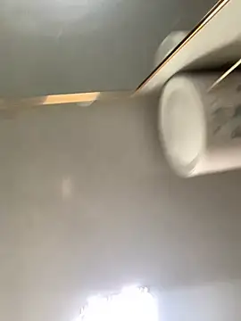 Snapshot of Aimeil chatting on 12/14/25, 06:41 Aimeil online show from 12/14/25, 06:41