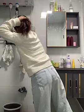 Aimeil online show from 04/01/26, 01:41