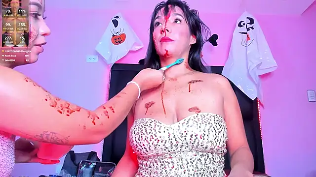 Snapshot of LuciaMoretti_ chatting on 10/31/25, 01:34 LuciaMoretti online show from 10/31/25, 01:34