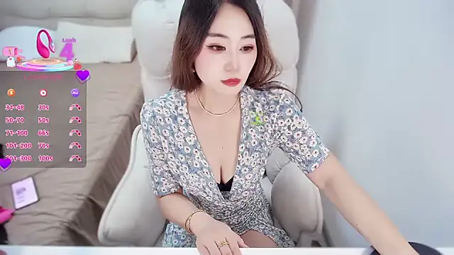 Snapshot of Feifei-cn chatting on 06/29/26, 07:14 Feifei-cn online show from 06/29/26, 07:14