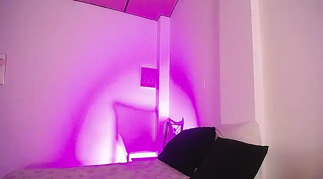 Snapshot of fulfill_fantasies1 chatting on 02/02/25, 06:48 fulfill fantasies1 online show from 02/02/25, 06:48