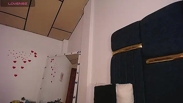 Snapshot of fulfill_fantasies1 chatting on 02/18/25, 09:21 fulfill fantasies1 online show from 02/18/25, 09:21