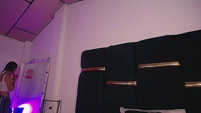 Snapshot of fulfill_fantasies1 chatting on 02/24/25, 03:12 fulfill fantasies1 online show from 02/24/25, 03:12