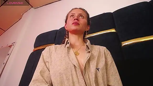 Snapshot of fulfill_fantasies1 chatting on 03/11/25, 06:32 fulfill fantasies1 online show from 03/11/25, 06:32