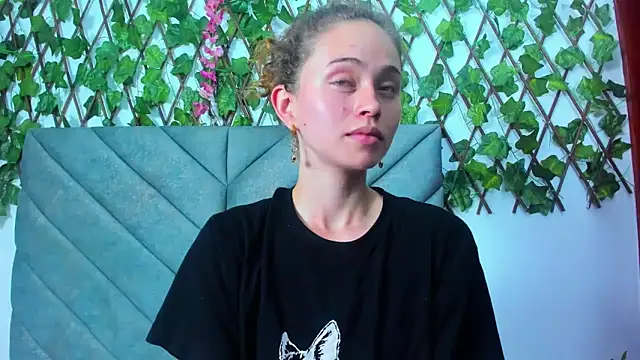 Snapshot of fulfill_fantasies1 chatting on 09/15/25, 05:07 fulfill fantasies1 online show from 09/15/25, 05:07