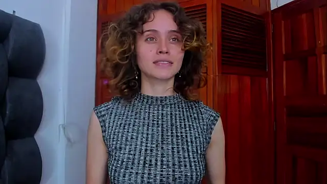 Snapshot of fulfill_fantasies1 chatting on 09/16/25, 12:50 fulfill fantasies1 online show from 09/16/25, 12:50