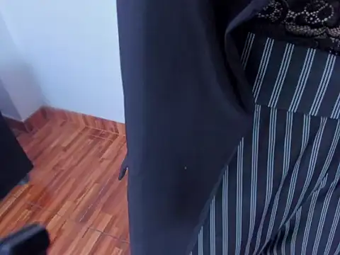 Snapshot of fulfill_fantasies1 chatting on 10/21/25, 12:50 fulfill fantasies1 online show from 10/21/25, 12:50