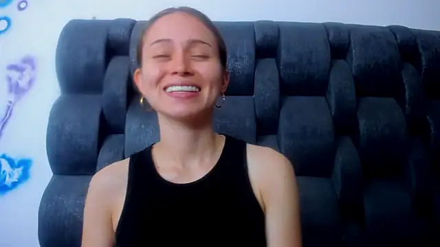 Snapshot of fulfill_fantasies1 chatting on 12/15/25, 12:31 fulfill fantasies1 online show from 12/15/25, 12:31