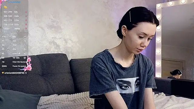 Snapshot of emilia_walton chatting on 01/05/25, 12:53 emilia walton online show from 01/05/25, 12:53