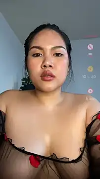 Snapshot of ammivami chatting on 12/07/24, 10:23 ammivami online show from 12/07/24, 10:23