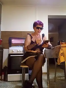 Ely Elenita online show from 11/25/25, 10:15