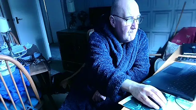 Adamdaddybear online show from 03/12/25, 09:55