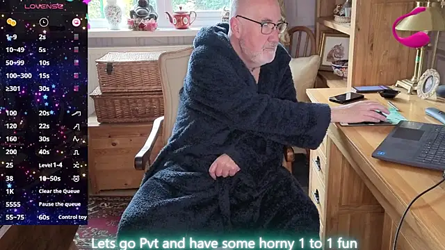 Adamdaddybear online show from 04/04/26, 07:28