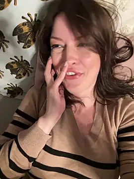 Snapshot of AylaRed chatting on 01/28/25, 03:25 AylaRed online show from 01/28/25, 03:25