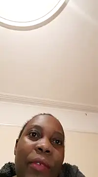 Snapshot of AfricanBeautyX chatting on 12/03/24, 11:02 AfricanBeautyX online show from 12/03/24, 11:02