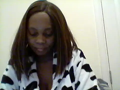 Snapshot of AfricanBeautyX chatting on 12/29/24, 05:54 AfricanBeautyX online show from 12/29/24, 05:54
