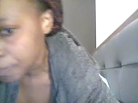 Snapshot of AfricanBeautyX chatting on 03/11/25, 08:30 AfricanBeautyX online show from 03/11/25, 08:30