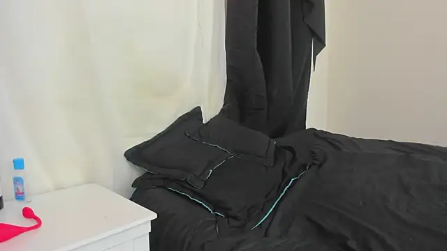 lindacastro02 online show from 12/06/24, 01:55