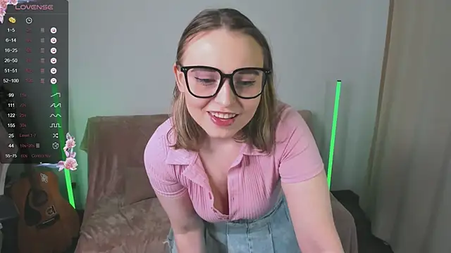 Snapshot of alysia_storm chatting on 01/18/25, 06:21 alysia storm online show from 01/18/25, 06:21