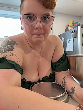 Sweetleeahxx online show from 04/13/26, 01:49