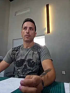 Lucas   81 online show from 10/25/25, 08:00