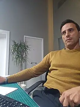 Snapshot of Lucas___81 chatting on 01/07/26, 07:38 Lucas 81 online show from 01/07/26, 07:38