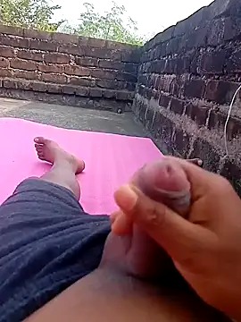 Snapshot of Tanker_95 chatting on 12/11/24, 08:26 Tanker 95 online show from 12/11/24, 08:26