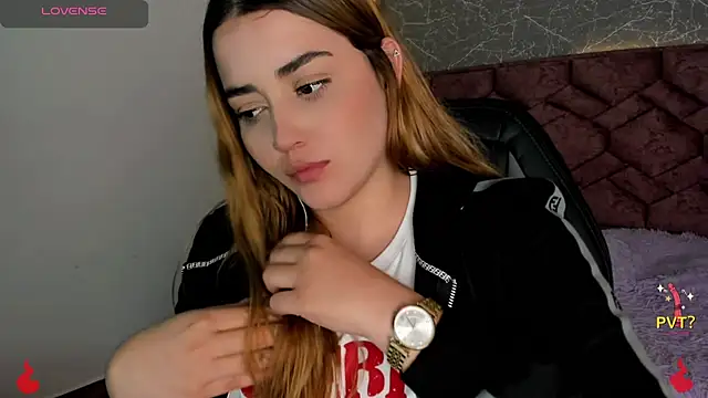 Lucia star   online show from 01/02/25, 07:29