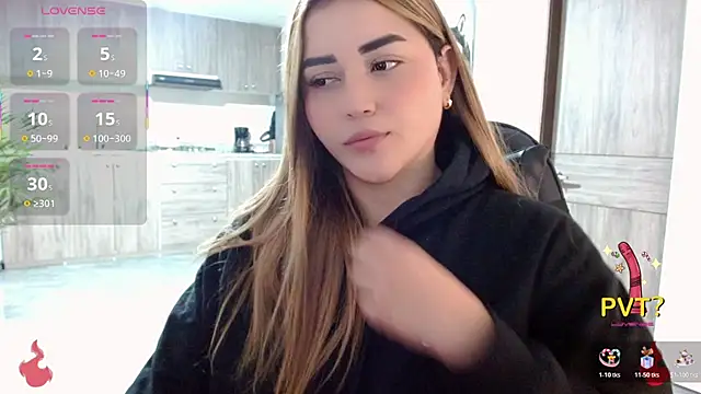 Lucia star   online show from 12/05/25, 12:19