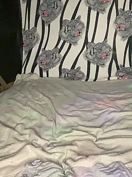 Snapshot of Romax2 chatting on 02/15/25, 08:54 Romax2 online show from 02/15/25, 08:54