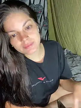 Snapshot of Romax2 chatting on 03/13/25, 04:27 Romax2 online show from 03/13/25, 04:27