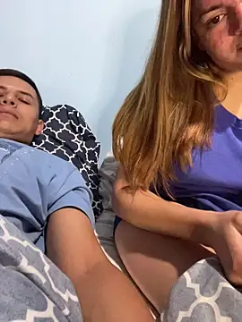 Snapshot of Romax2 chatting on 11/30/25, 05:11 Romax2 online show from 11/30/25, 05:11