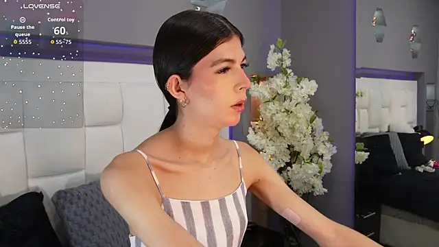 CuteAri online show from 12/13/25, 08:25