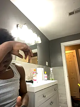 Snapshot of Festivitiesking1 chatting on 11/07/25, 02:50 Festivitiesking1 online show from 11/07/25, 02:50