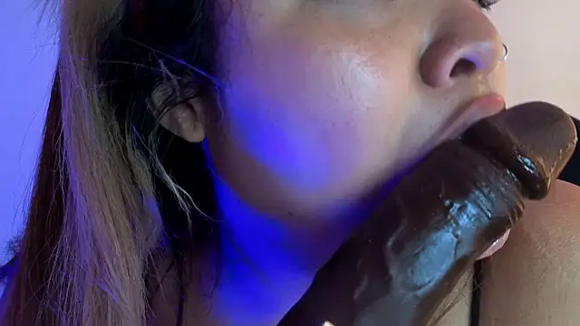 Agatha humidity online show from 12/21/25, 12:23