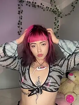 GigiVolkova online show from 11/10/25, 08:52