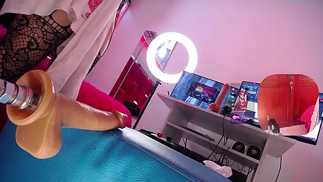 Snapshot of CamilaVegas_ chatting on 01/20/25, 02:57 CamilaVegas online show from 01/20/25, 02:57