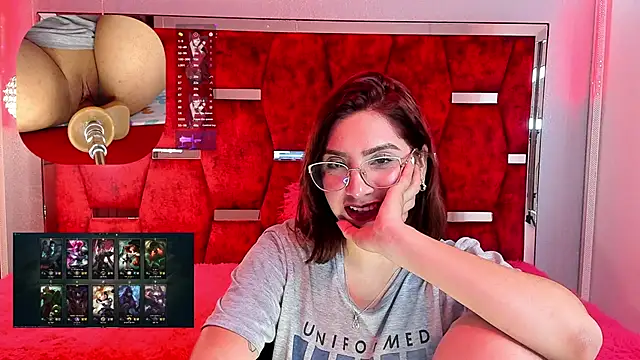 Snapshot of CamilaVegas_ chatting on 01/25/25, 03:52 CamilaVegas online show from 01/25/25, 03:52