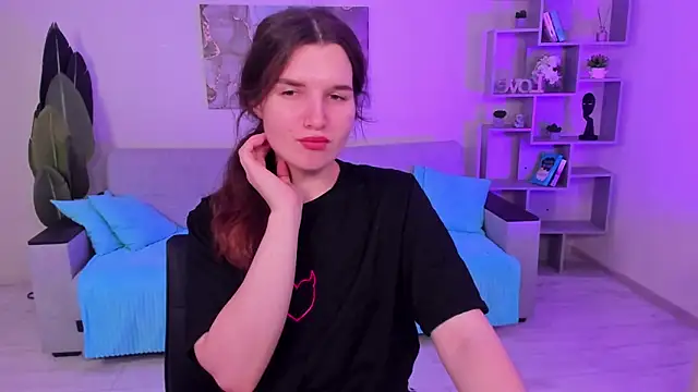 Snapshot of BonneyLove chatting on 12/02/24, 05:15 BonneyLove online show from 12/02/24, 05:15