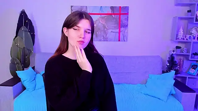 Snapshot of BonneyLove chatting on 12/19/24, 07:18 BonneyLove online show from 12/19/24, 07:18