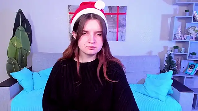 Snapshot of BonneyLove chatting on 12/19/24, 10:21 BonneyLove online show from 12/19/24, 10:21