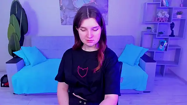 Snapshot of BonneyLove chatting on 02/07/25, 09:37 BonneyLove online show from 02/07/25, 09:37