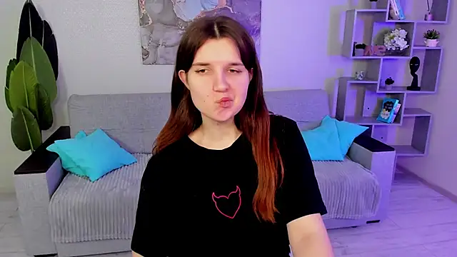 Snapshot of BonneyLove chatting on 03/20/25, 09:13 BonneyLove online show from 03/20/25, 09:13