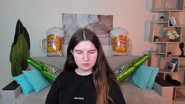 Snapshot of BonneyLove chatting on 09/23/25, 05:27 BonneyLove online show from 09/23/25, 05:27