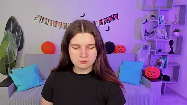 Snapshot of BonneyLove chatting on 11/03/25, 05:36 BonneyLove online show from 11/03/25, 05:36