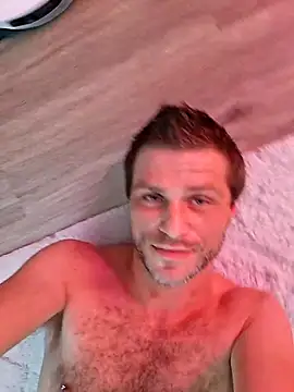 Snapshot of JonBoi8812 chatting on 12/17/25, 06:58 JonBoi8812 online show from 12/17/25, 06:58