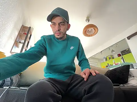 Rebeu313 online show from 01/07/25, 01:57