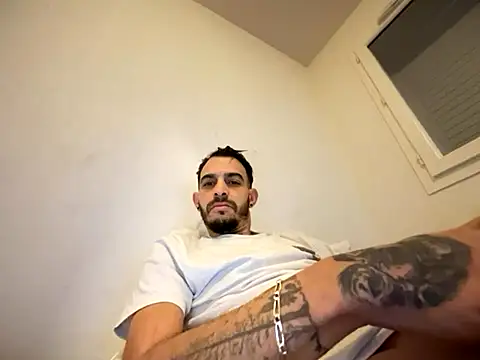 Rebeu313 online show from 11/30/25, 07:34