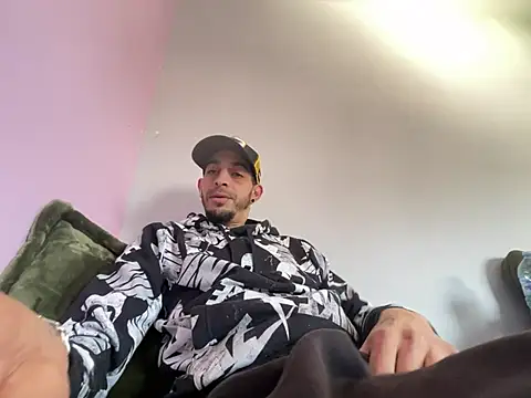 Rebeu313 online show from 02/20/26, 01:11